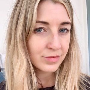 Meet your Posher, Caitlin